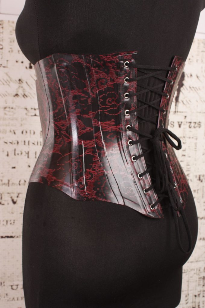Latex Korsett in extravaganter Druckoptik