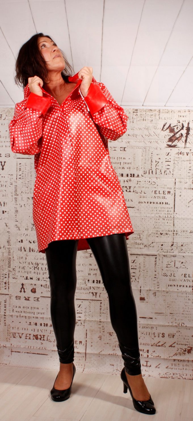 Damen Latex Regenjacke mit Kordel zum taillieren