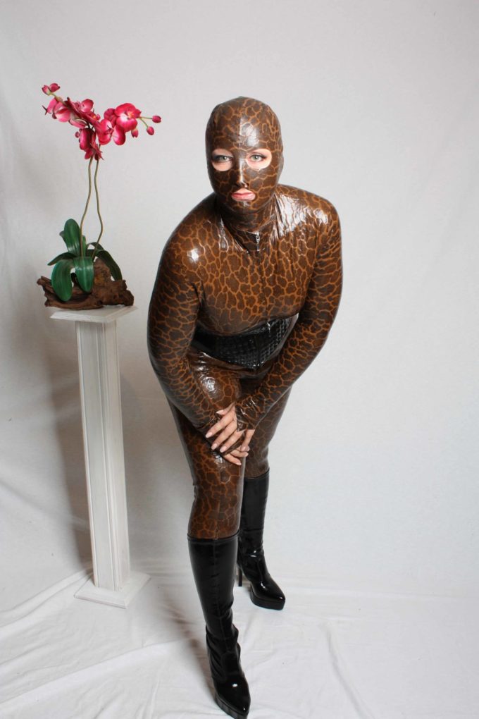 Latex Ganzanzug / Catsuit aus Strukturlatex