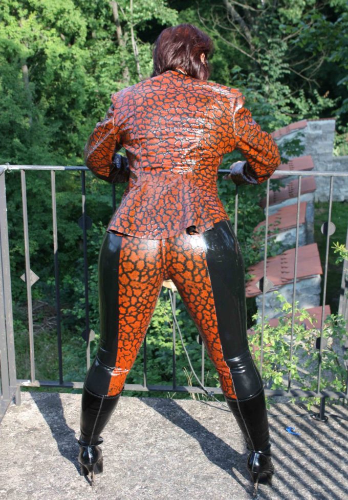Damen Jacke aus Strukturlatex